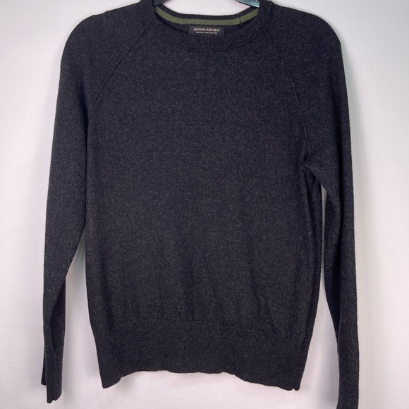 Banana Republic Men's Dark Gray Merino Wool Crewneck Sweater - Picture 2 of 10